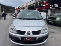 Usado Renault Grand Scénic II Dynamique 105 CV (77 kW) 2008 Gris / plata Monovolumen