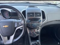 Usado Chevrolet Aveo LTZ 95 CV (69 kW) 2011 Rojo Berlina