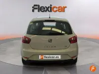 Usado Seat Ibiza Reference 75 CV (55 kW) 2016 Verde