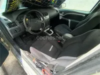 Usado Ford Mondeo Sport 130 CV (95 kW) 2004 Marrón Berlina