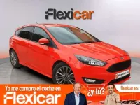 Usado Ford Focus Trend 125 CV (91 kW) 2017 Rojo Utilitario