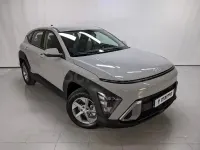 Usado Hyundai Kona 129 CV (94 kW) 2025 Gris / plata SUV