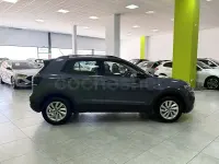 Usado VW T-Cross Advance 110 CV (80 kW) 2023 Gris / plata SUV