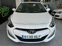 Usado Hyundai i30 110 CV (80 kW) 2012 Blanco Berlina
