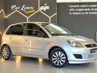 Usado Ford Fiesta Ambiente 70 CV (51 kW) 2007 Gris / plata Berlina