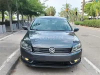 Usado VW Passat 105 CV (77 kW) 2013 Gris / plata Berlina