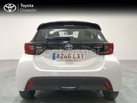 Usado Toyota Yaris Hybrid Active 116 CV (85 kW) 2022 Blanco Berlina
