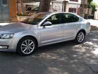 Usado Skoda Octavia Active 105 CV (77 kW) 2014 Gris Utilitario
