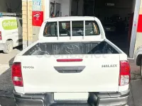 Usado Toyota HiLux 150 CV (110 kW) 2023 Blanco Pickup/Camioneta