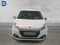 Usado Peugeot 208 Signature Sky 83 CV (61 kW) 2019 Blanco Utilitario