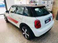 Usado Mini Cooper 136 CV (100 kW) 2015 Blanco Utilitario