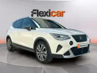 Usado Seat Arona Style Plus 110 CV (80 kW) 2022 Blanco SUV