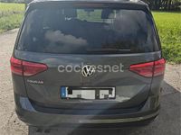 Usado VW Touran Advance 150 CV (110 kW) 2019 Gris / plata Monovolumen