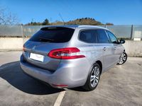 Usado Peugeot 308 SW Style 130 CV (95 kW) 2021 Gris / plata Familiar
