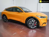 Usado Ford Mustang Mach-E 197 kW (269 CV) 2023 Amarillo SUV
