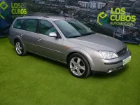 Usado Ford Mondeo Ghia 145 CV (106 kW) 2002 Marrón