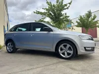 Usado Skoda Rapid Style 90 CV (66 kW) 2018 Gris Utilitario