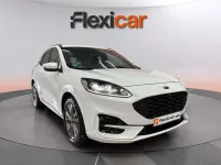 Usado Ford Kuga ST-Line 226 CV (166 kW) 2023 Blanco SUV