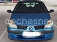 Usado Renault Clio II Authentique 60 CV (44 kW) 2003 Azul Berlina
