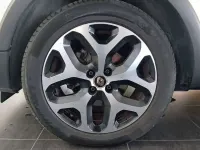 Usado Renault Captur Zen 131 CV (96 kW) 2019 Negro SUV