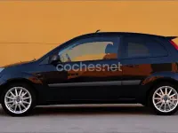 Usado Ford Fiesta Sport 100 CV (73 kW) 2007 Negro Utilitario