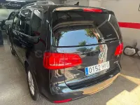 Usado VW Touran Advance 105 CV (77 kW) 2014 Negro Monovolumen