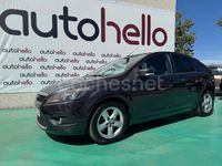 Usado Ford Focus Trend 115 CV (84 kW) 2009 Gris / plata Berlina