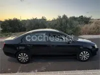 Usado VW Passat Advance 140 CV (102 kW) 2010 Negro Berlina