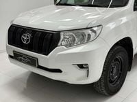 Używany Toyota Land Cruiser 177 KM (130 kW) 2019 Biały SUV