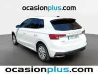 Usado Skoda Fabia Selection 95 CV (69 kW) 2024 Blanco Utilitario