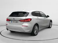 Usado BMW 118 Comfort Edition 140 CV (102 kW) 2022 Gris / plata Utilitario