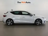 Usado Seat Leon FR 115 CV (84 kW) 2025 Blanco