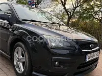 Begagnad Ford Focus Trend 100 HK (73 kW) 2006 Svart Sedan