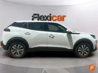 Usado Peugeot 2008 Active 110 CV (80 kW) 2021 Blanco SUV