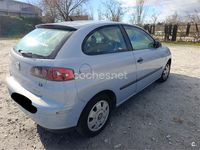 Usado Seat Ibiza Stella 75 CV (55 kW) 2003 Azul Berlina