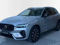 Usado Volvo XC60 Plus 250 CV (183 kW) 2024 Gris / plata SUV