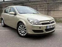 Usado Opel Astra Enjoy 105 CV (77 kW) 2005 Beige Berlina