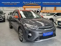 Usado Kia Stonic 120 CV (88 kW) 2018 Gris / plata SUV