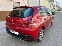 Usado Peugeot 3008 Allure 120 CV (88 kW) 2015 Granate Familiar