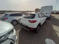 Usado Kia Stonic 101 CV (74 kW) 2023 Blanco SUV