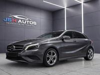 Usado Mercedes A200 Urban 156 CV (114 kW) 2014 Gris / plata Berlina