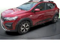 Usado Dacia Sandero Comfort 101 CV (74 kW) 2021 Granate Berlina