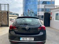 Usado Opel Astra Excellence 110 CV (80 kW) 2013 Negro Berlina