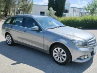 Usado Mercedes C200 136 CV (100 kW) 2011 Gris Familiar