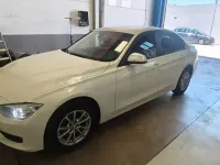 Usado BMW 318 Comfort Edition 143 CV (105 kW) 2014 Blanco Berlina