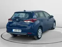 Usado Toyota Auris Business Edition 116 CV (85 kW) 2018 Azul Berlina