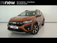 Usado Dacia Sandero Expression 100 CV (73 kW) 2023 Naranja Berlina