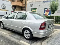Usado Opel Astra Comfort 100 CV (73 kW) 2003 Gris / plata Berlina