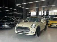 Usado Mini ONE 102 CV (75 kW) 2019 Beige Utilitario