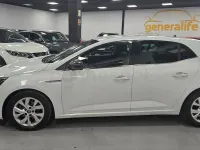 Usado Renault Mégane LIMITED 115 CV (84 kW) 2019 Blanco Berlina